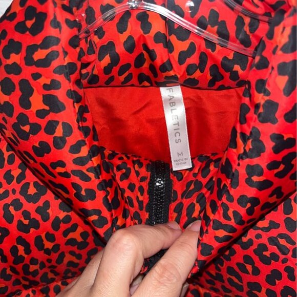 Fabletics Wander Cropped Puffer Jacket in Electric Cherry Leopard Classic 🍒 - Picture 2 of 3